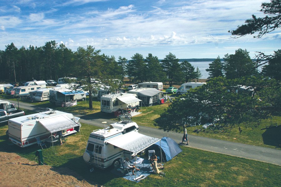 Tent pitch with electricity