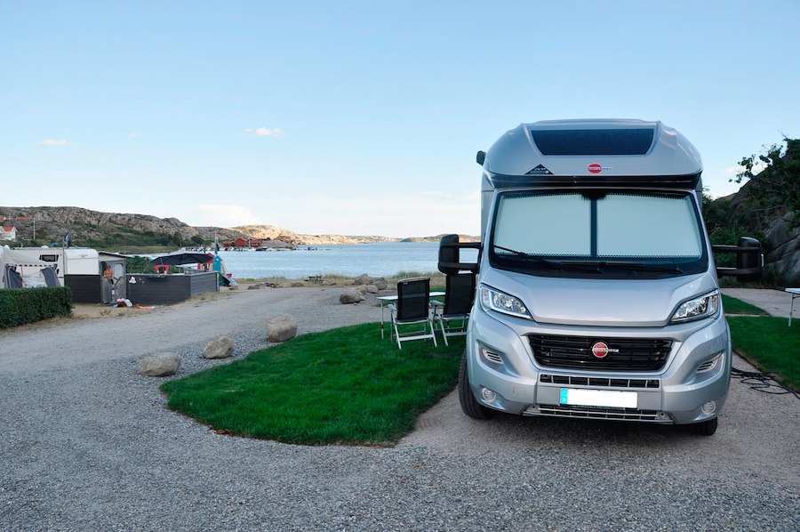 Mobile home pitch w. electricity, water, sewage and TV. Max length 8 m