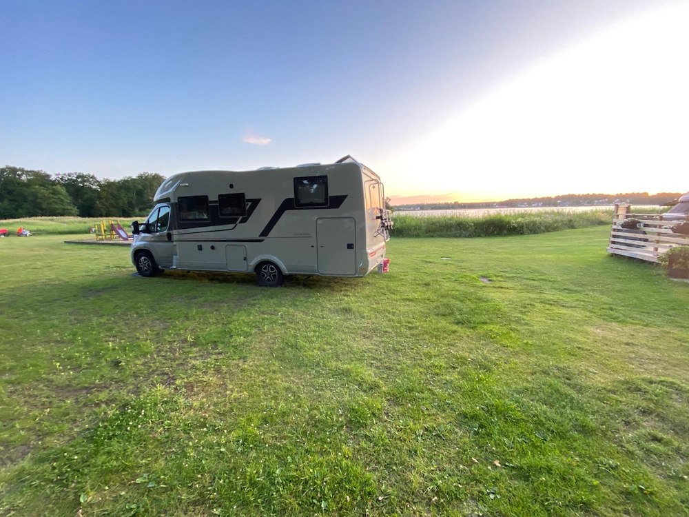 Additional image 2/3 of Camping pitch PREMIUM caravan/motorhome with electricity, 100 sqm