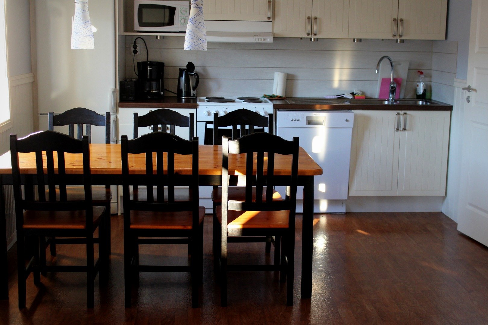 Ferienhaus 5 (6+2 Betten, WC/Dusche)