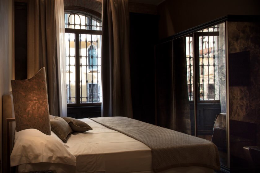 room_image
