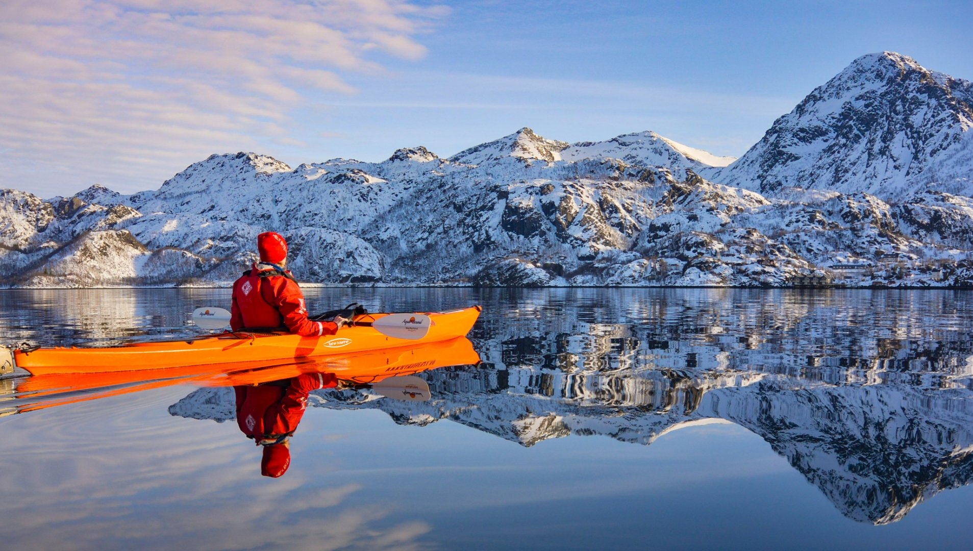 Explore the archipelago! Rent a kayak