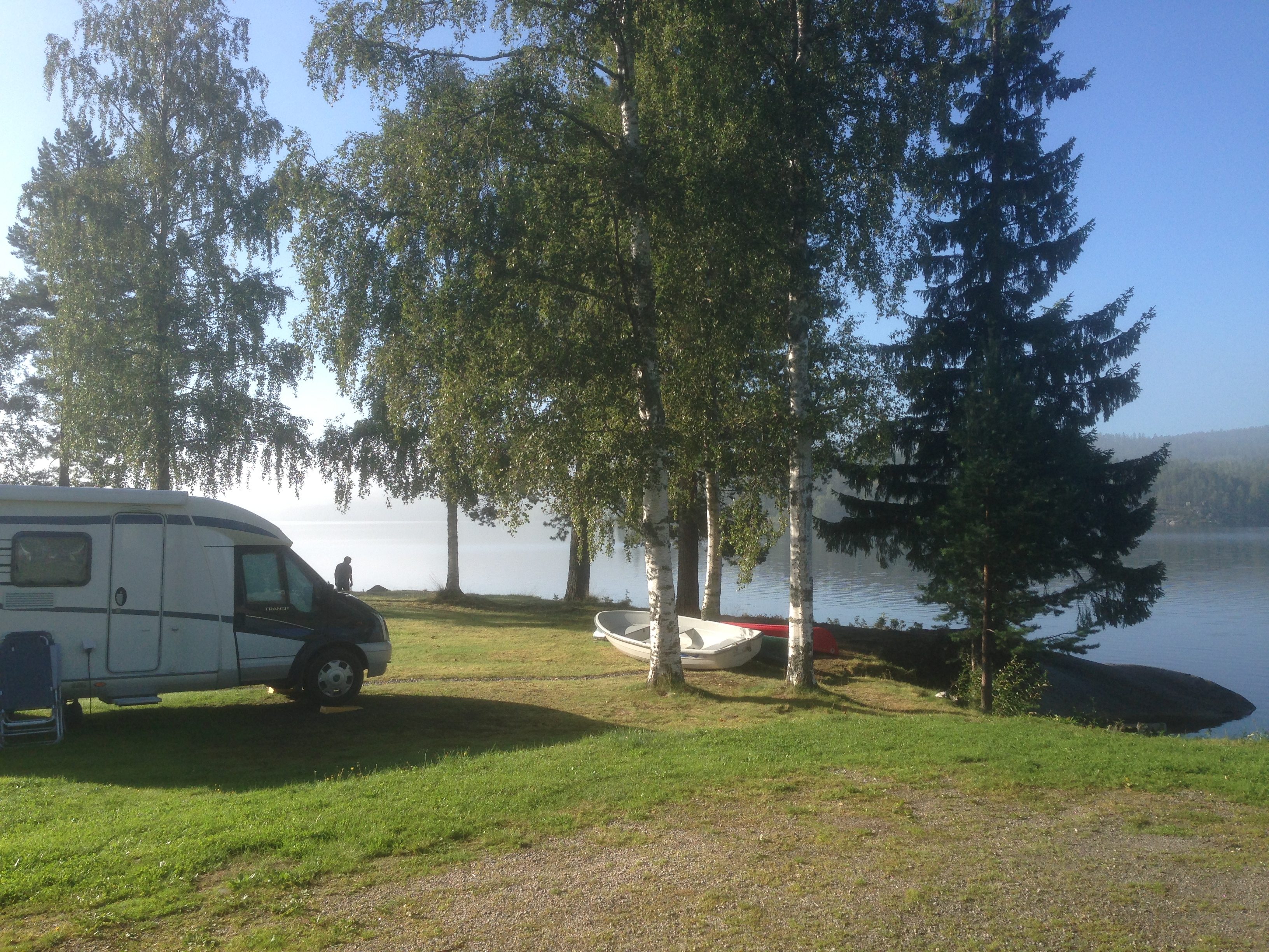 Waterside Platz für Caravan/Camper mit Strom. Am Wasser Nr 22