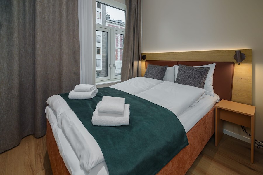 Superior One Bedroom 2p