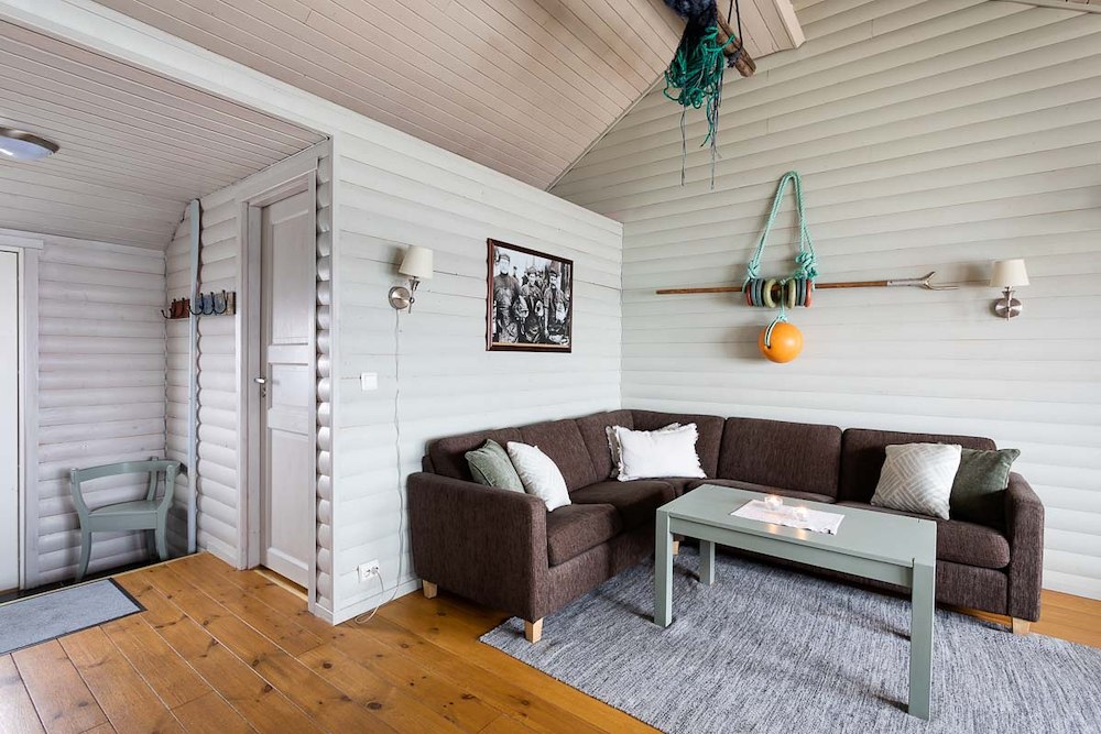 Additional image 15/20 of Type 04 - Waterfront Superior Two-Bedroom Apartment