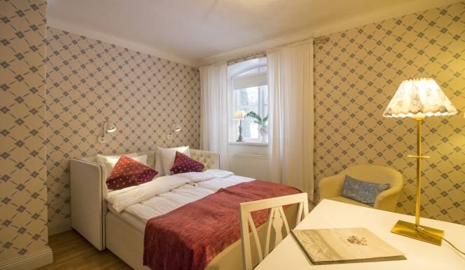 Standard Queen room