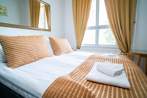 Room img