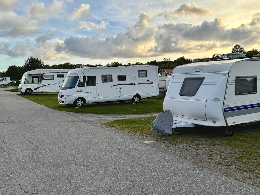 Camping plot incl. electricity - max 7 m (Gravel/Grass)