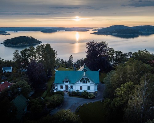 Boka Pensionatspaket med Middag 2025