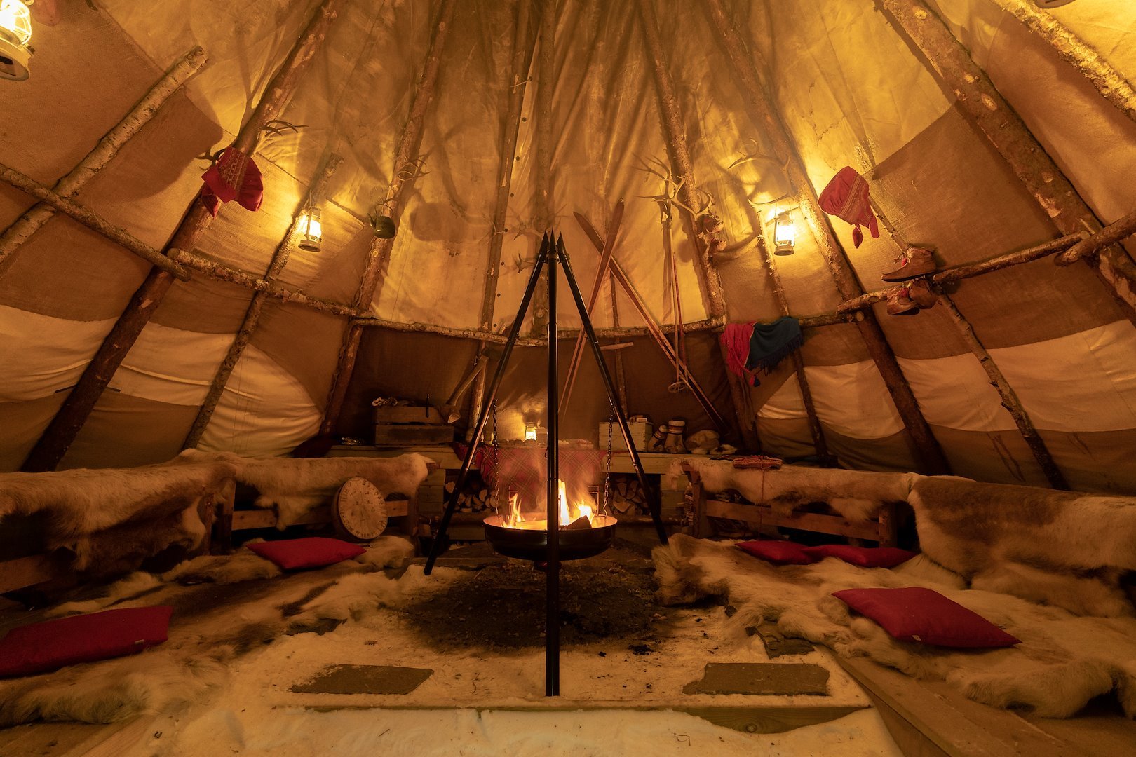 Image of Sami storytelling and reindeer feeding 09 - 13