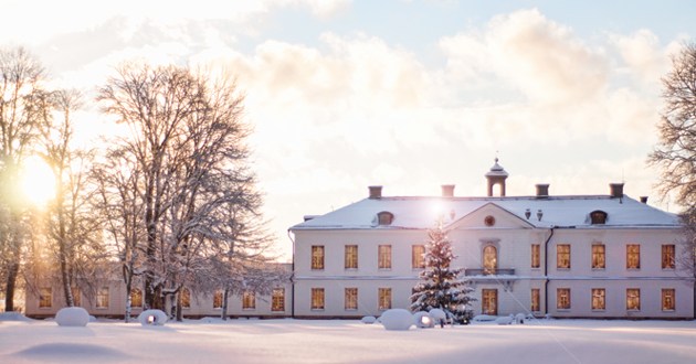 Boka Julfirande tre nätter  på Gimo Herrgård