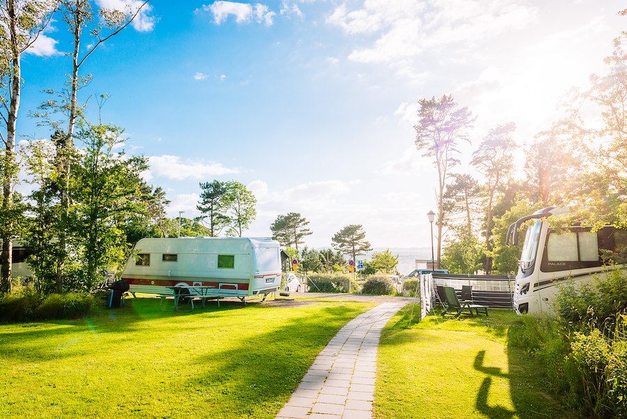 Camping pitch caravan/motorhome with electricity/water/tv (Towbar out)