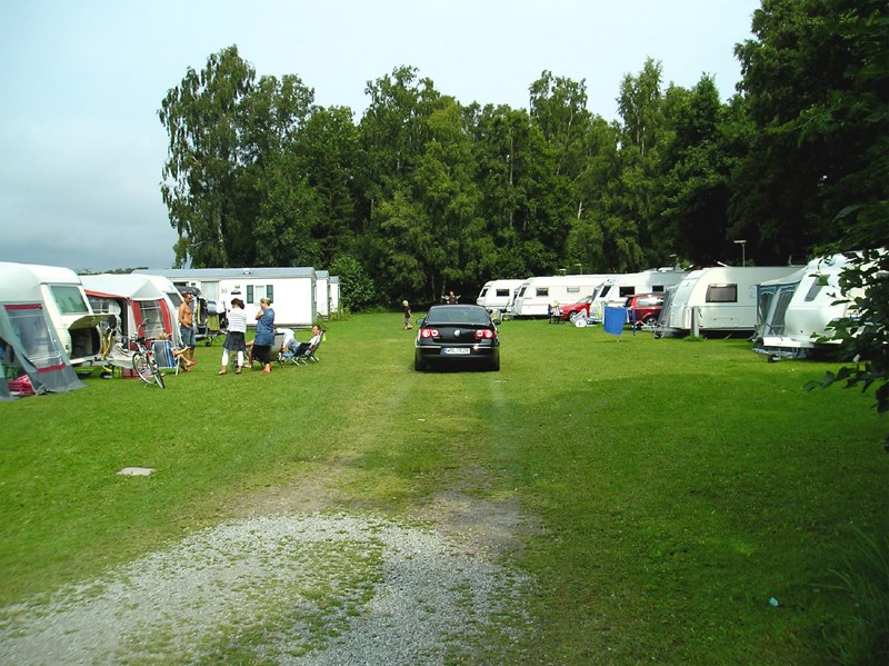 Camping Stellplatz Wohnwagen/Wohnmobil mit Strom (Area Grün Small)