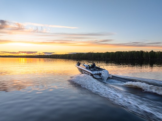 Stugpaket med båttur i skärgården!