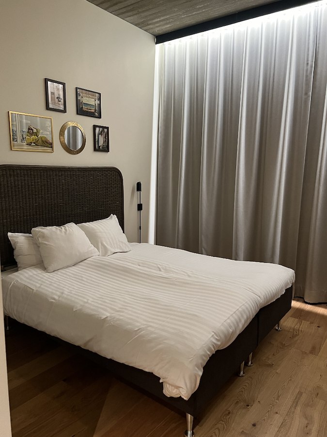 Double Room Economy