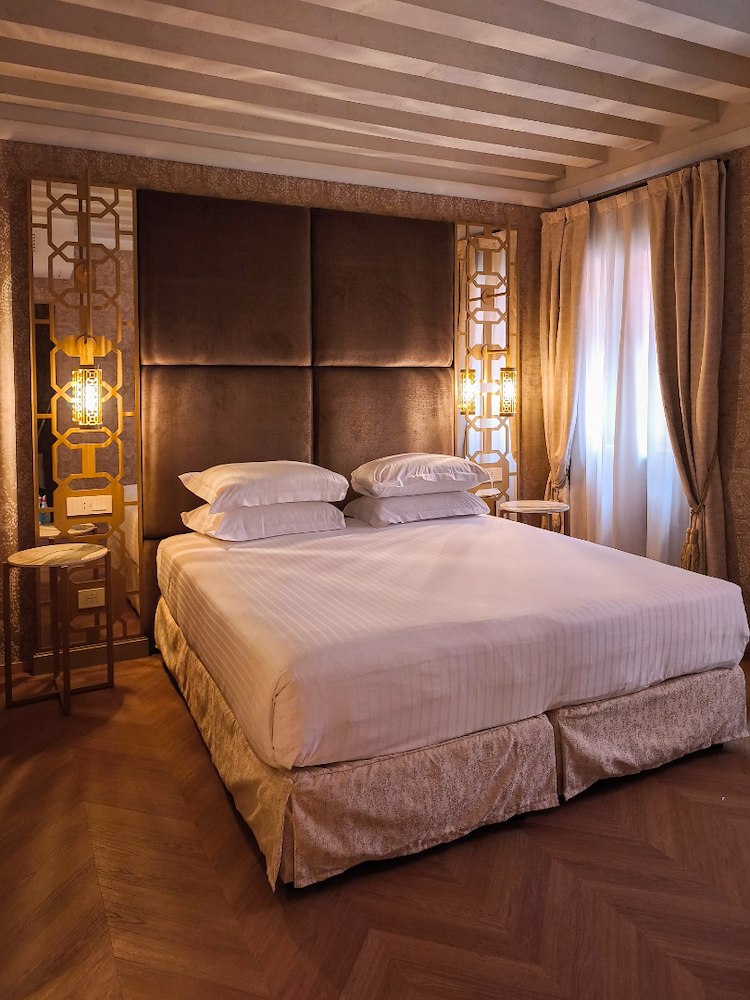 Comfort Double Room Annex - Room only