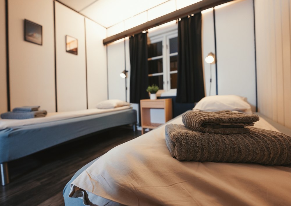 Standard Twin Room with Private Sink