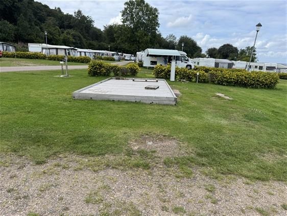 Camping pitch caravan/motorhome with electricity No. 77