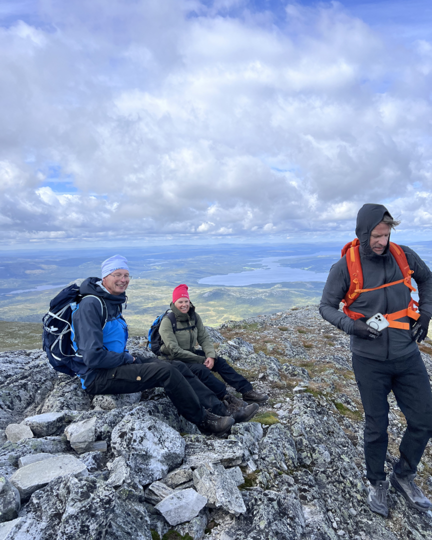 Vigelpiken Summit Hike: Sweden-Norway Border