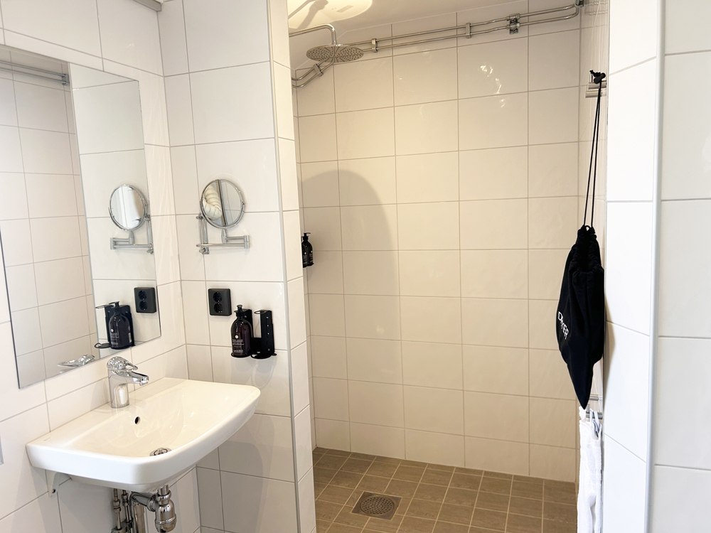 Ytterligare bild 13/14 av Hotellhus nr 32 med egen lounge & kök