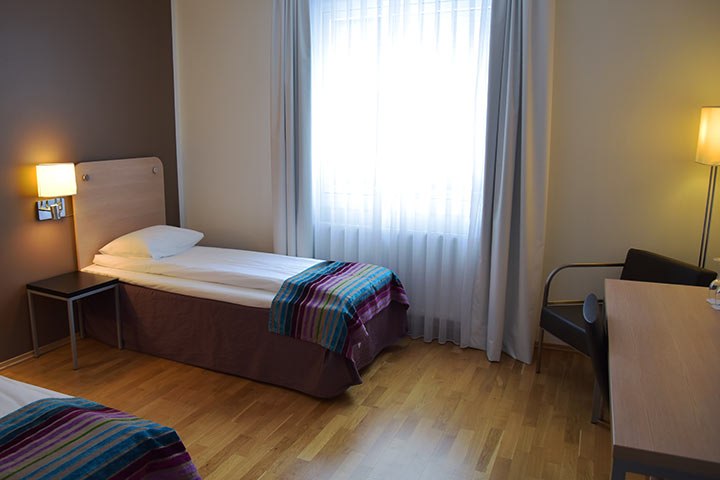 Handicap friendly twin room