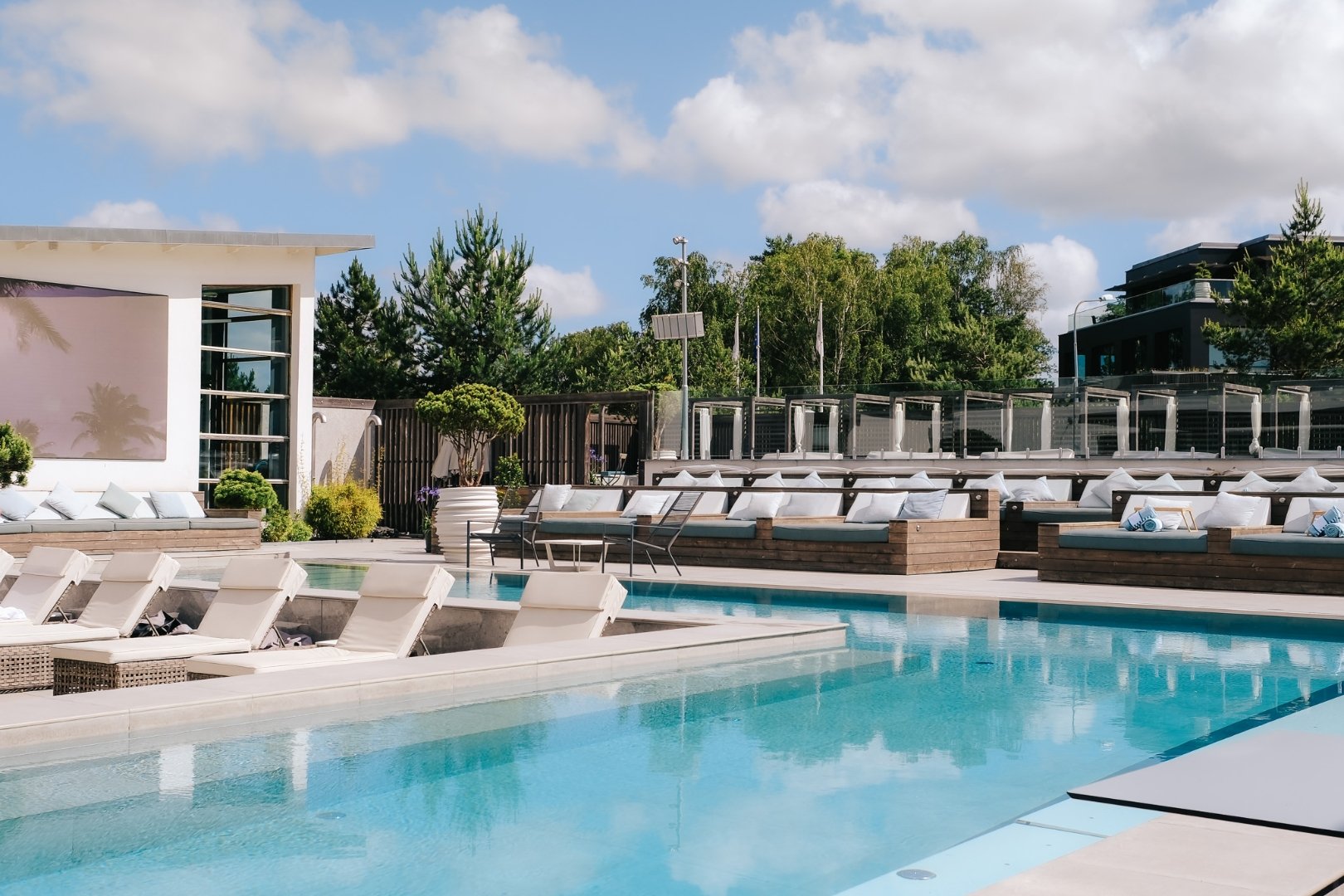 Pool Club Daypass 