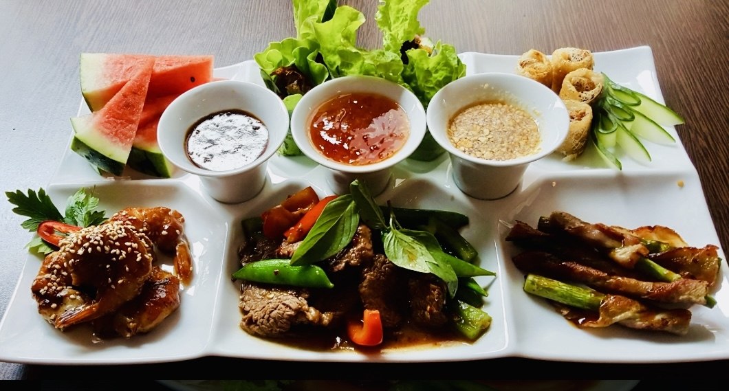 Bar & Restaurang image 0