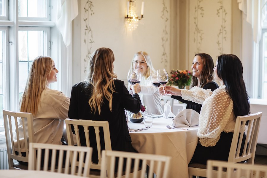 Nyårsfirandet med lunch och eftermiddagspa 