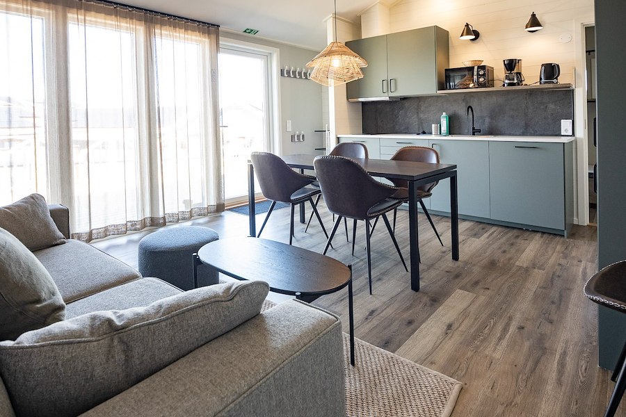 West Coast cottage, sleeps 5