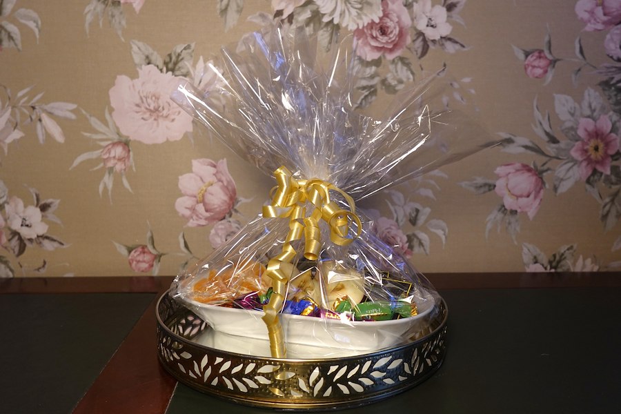 SMALL PLATE OF CHOCOLATE