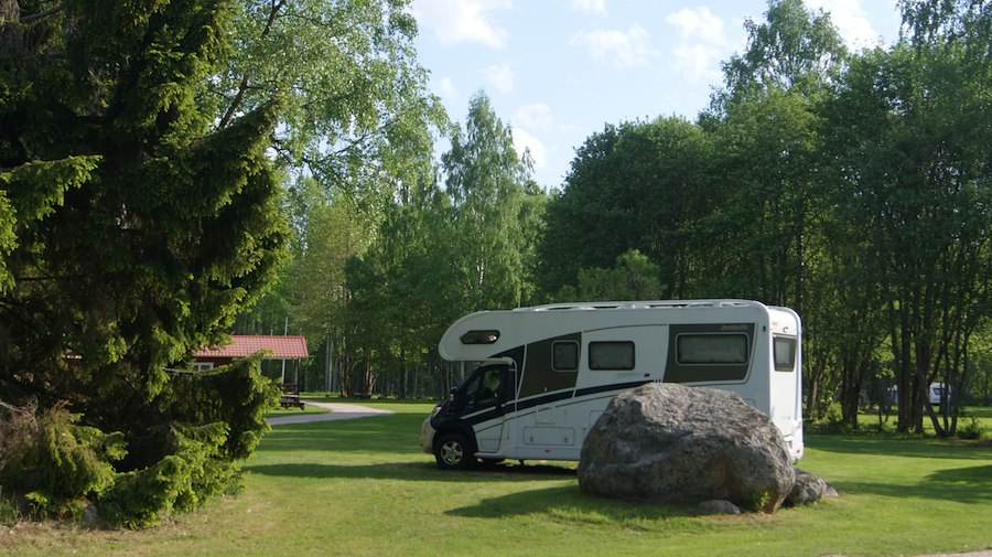 Motorhome pitch incl. electricity – MAX 8 metres