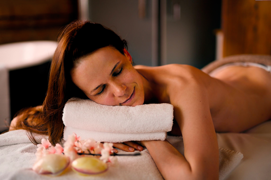 Nyt en deilig dag med spa, bad og lunsj