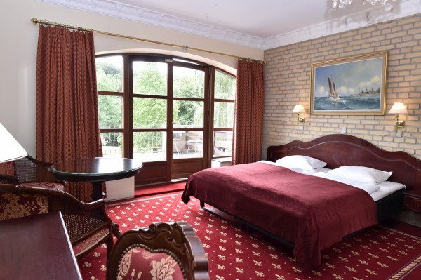 Superior plus suite