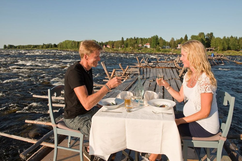Image of Dinner on the river 