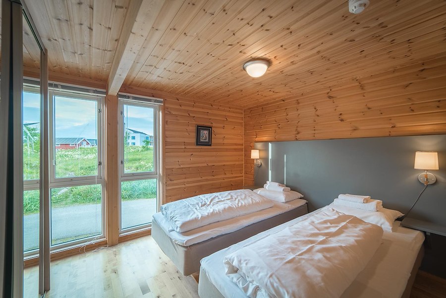Sea house medium