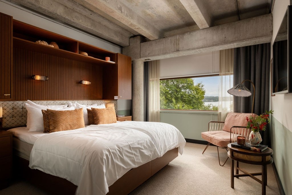 room_image