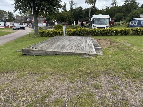 Camping pitch for caravan/motorhome with electricity No. 7