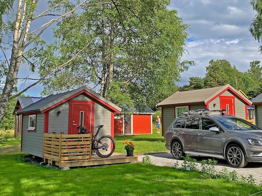 Small plus cottage (sleeps 2, no WC/shower)