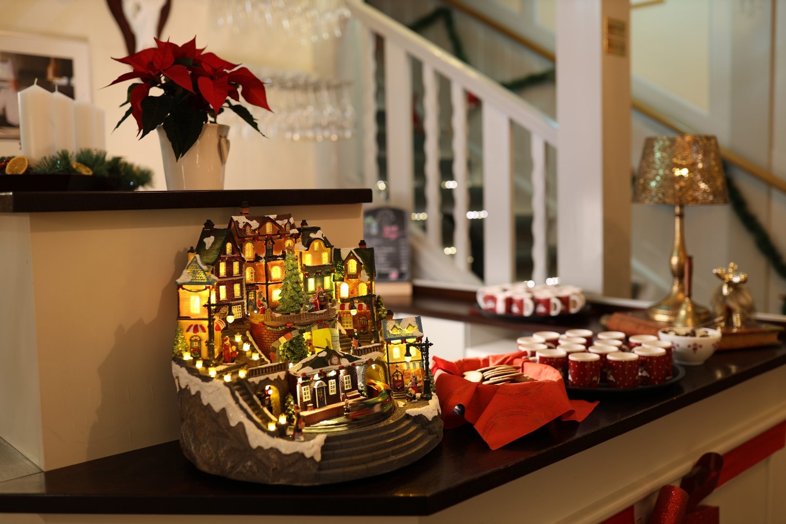 Image of Julbord med klassiker & vilt från skogen