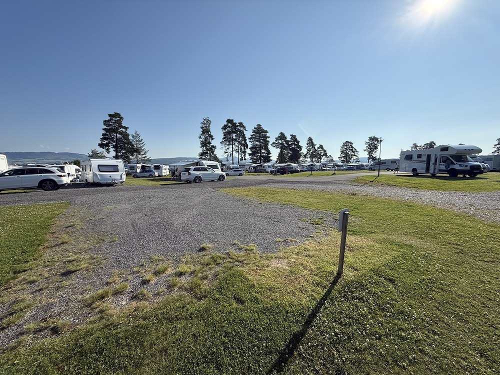 Ekstra bilde 2/3 av Campingplass E14