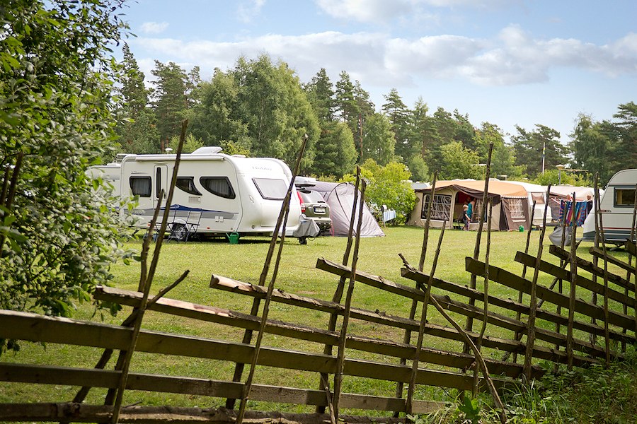 Camping pitch caravan with electricity No 10, 20-39