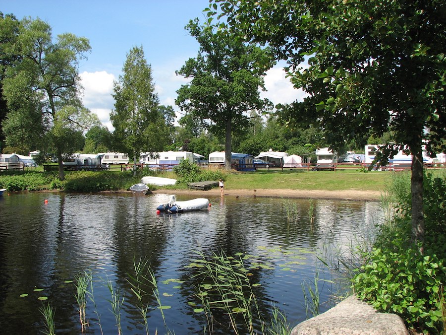 Camping pitch lake view caravan/motorhome with TV (incl electricity)