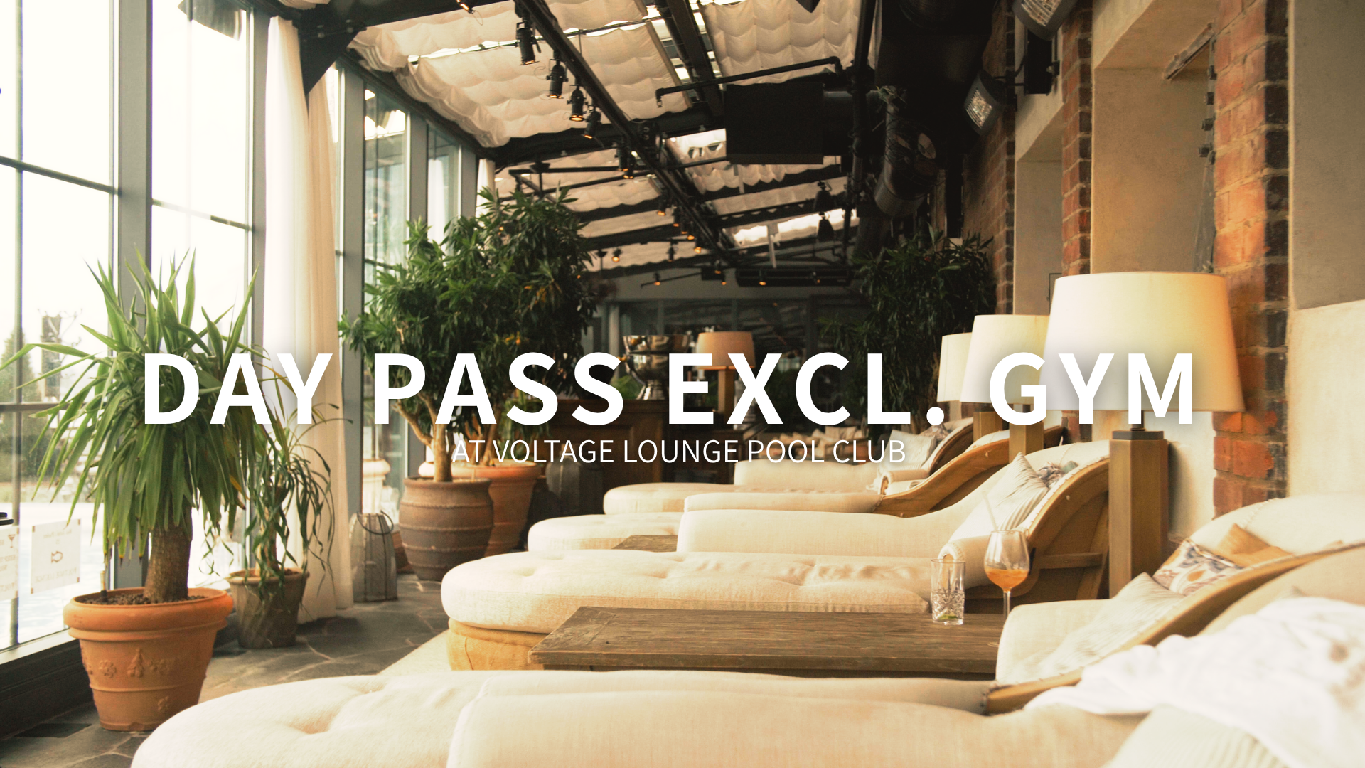 Image of Voltage Lounge Pool Club - Dagsentré exkl. gym