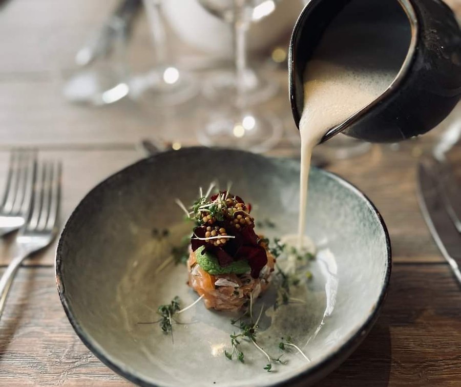 Table Reservation: À la Carte
