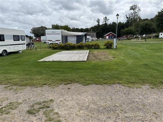 Camping pitch caravan/motorhome with electricity No. 118