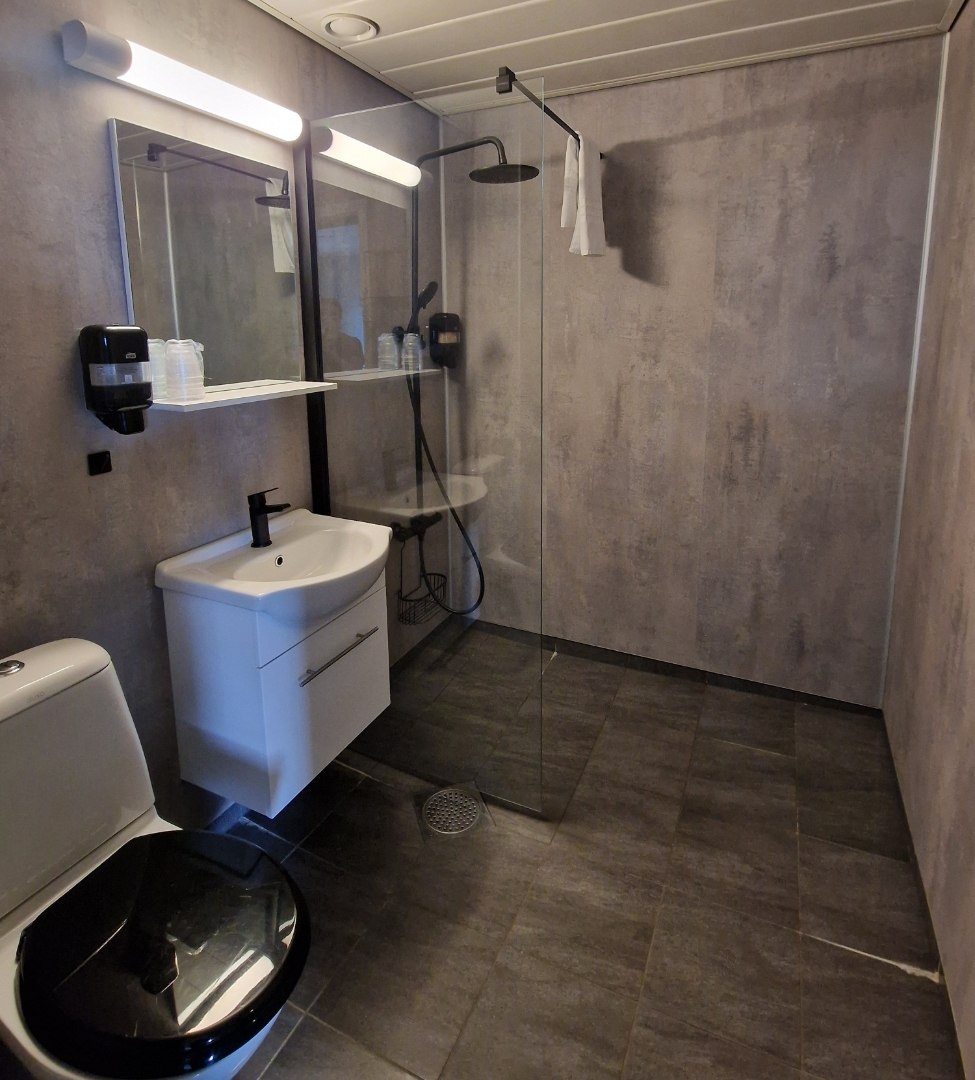 Lyngenfjord Hotel image 2