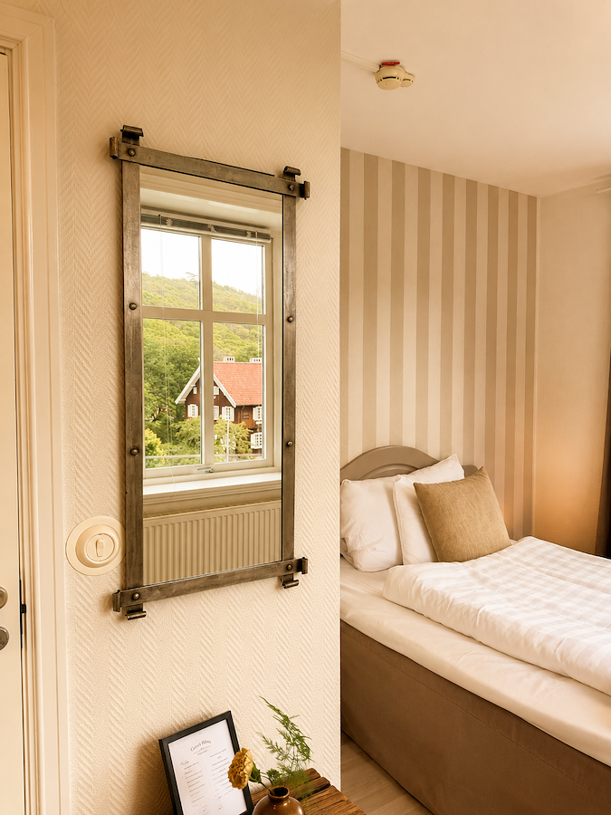 Single room in our annex Grand Olympia, 200 m from the main building.