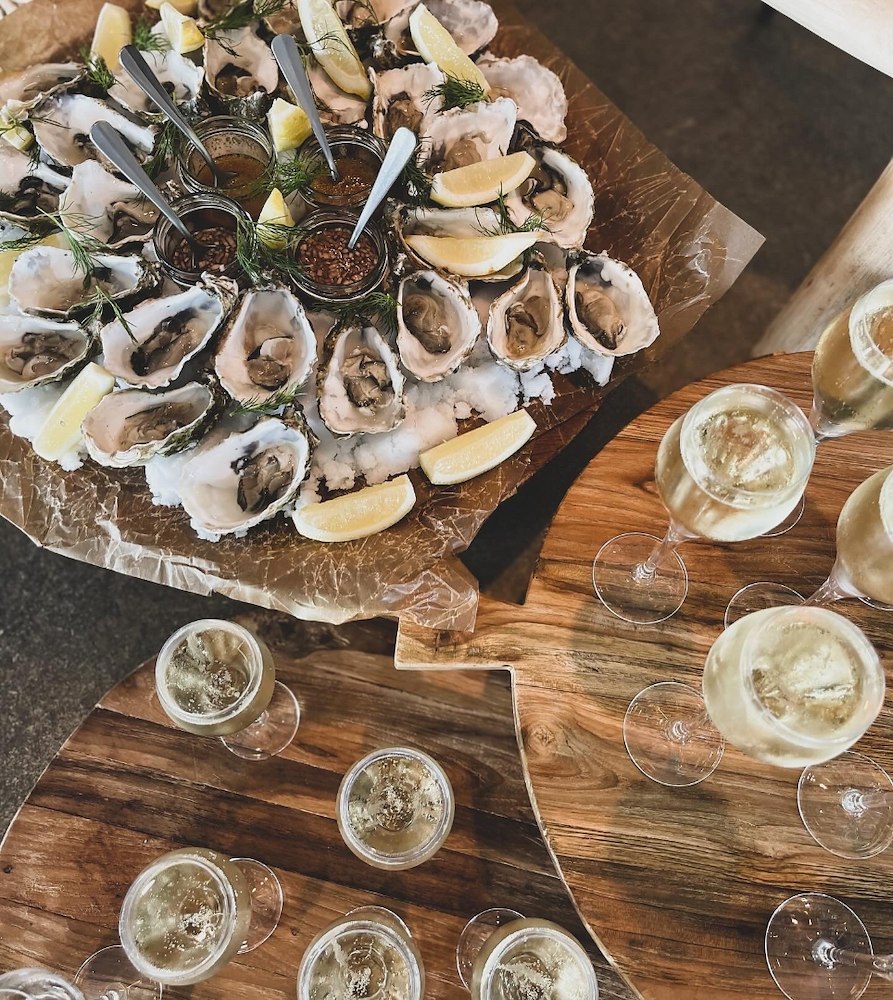 Image of Ostronprovning  & middag 🦪