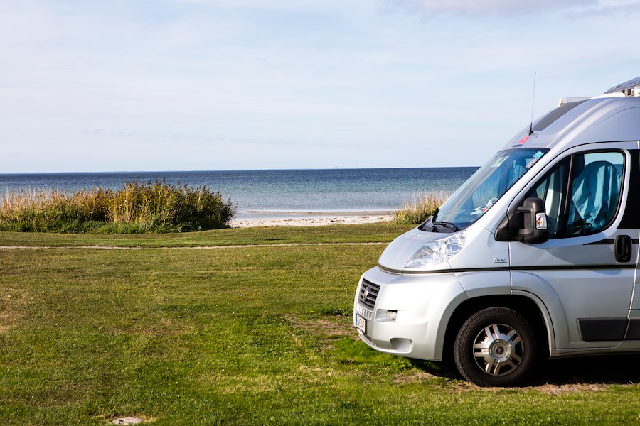 Camping pitch Orange, seaside, caravan/motorhome with electricity