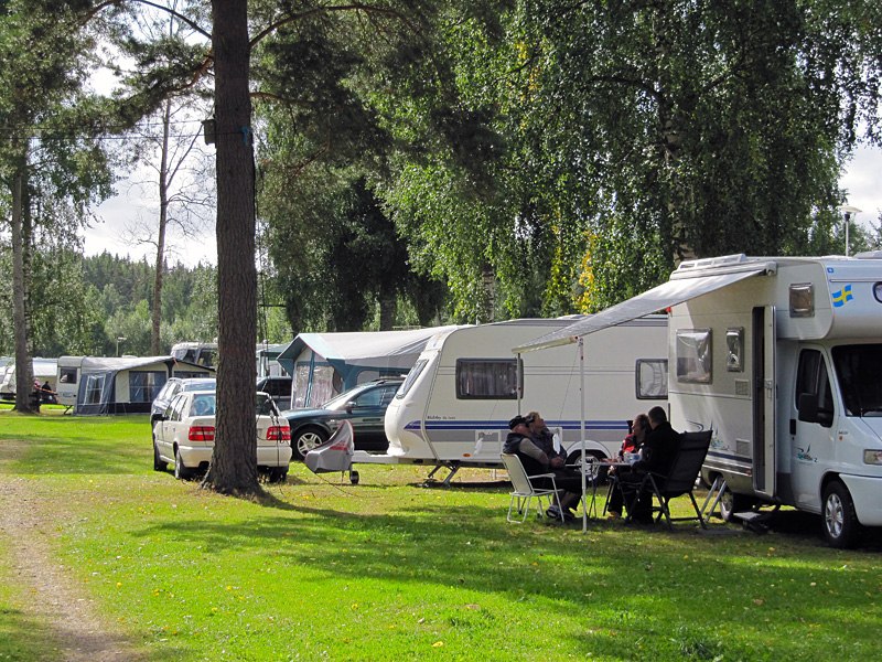 Pitch for caravan/camper or (roof)tent (max. 2 persons with electricity )
